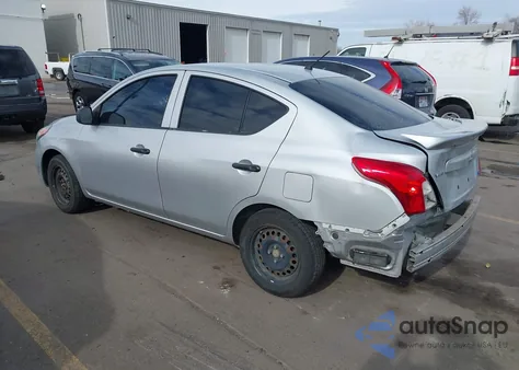 2015 Nissan Versa 1.6 S+ z USA, uszkodzony, nr VIN 3N1CN7AP3FL827623